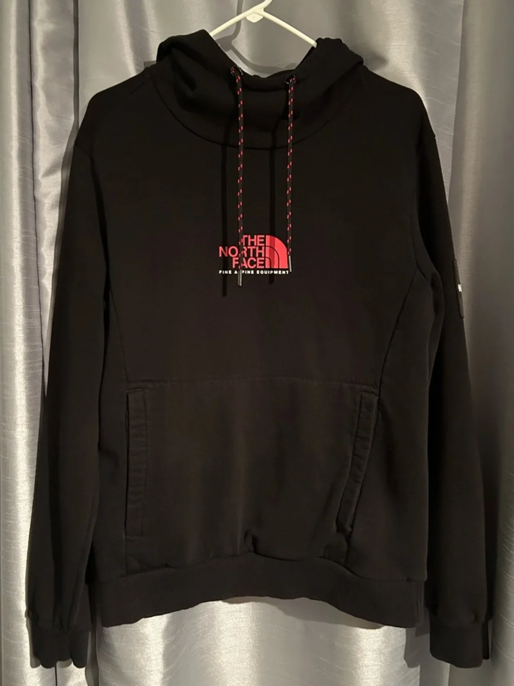 The North Face Men’s Fine Alpine Hoodie Black/Red Size Small